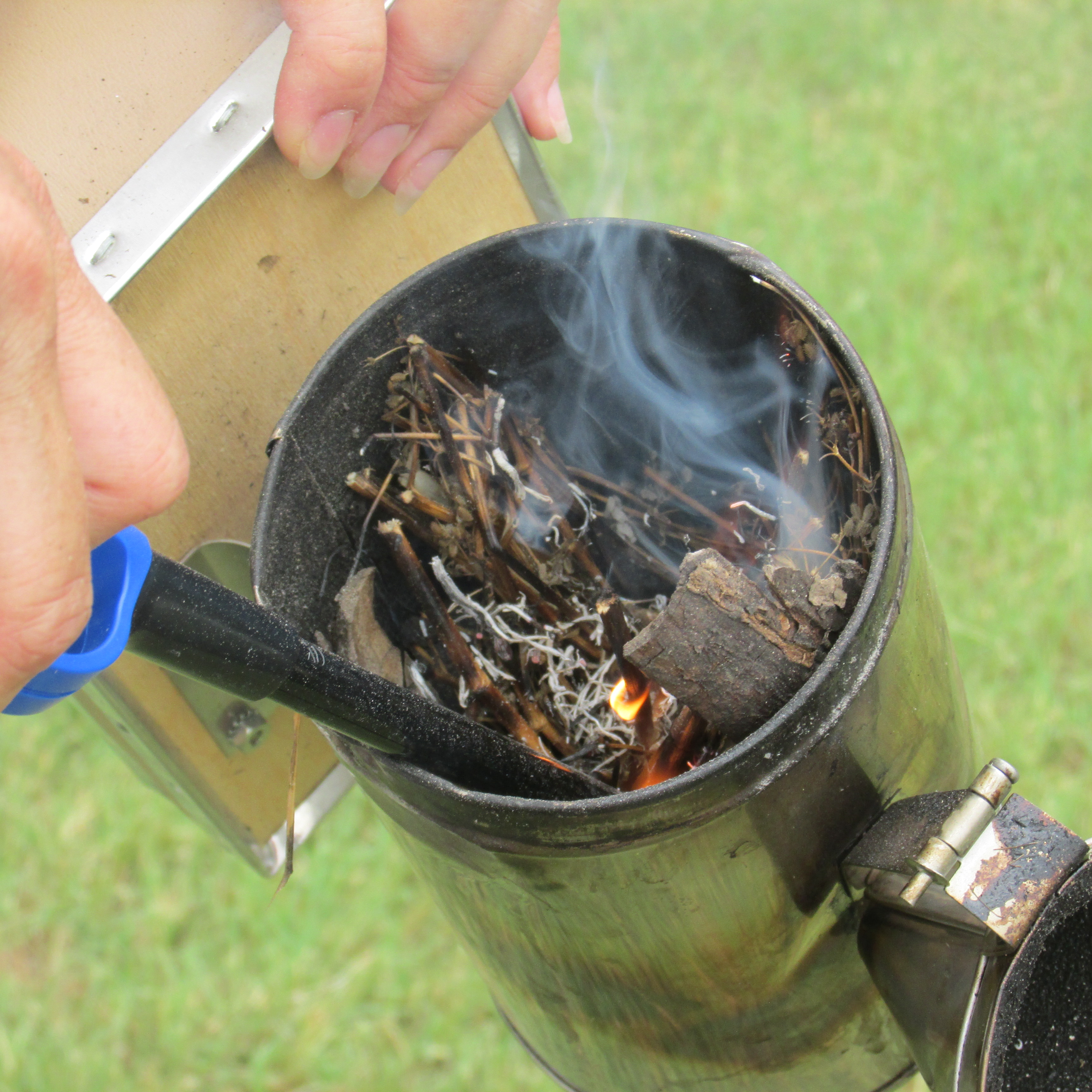 How to start the Bee Smoker and Keep it Going.